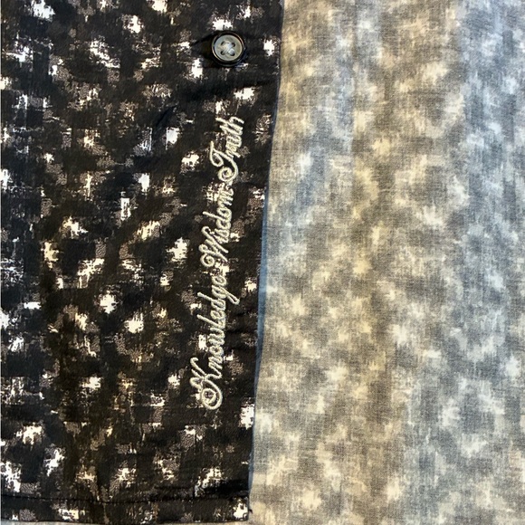 Robert Graham Shirt Mens 2XL Classic Short Sleeve Allover Print Button Up - Picture 5 of 11